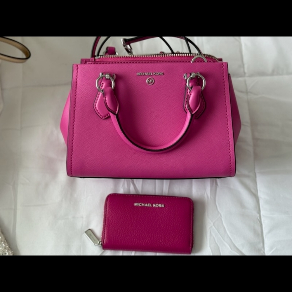 Michael Kors Pink Handbag and Wallet Set
